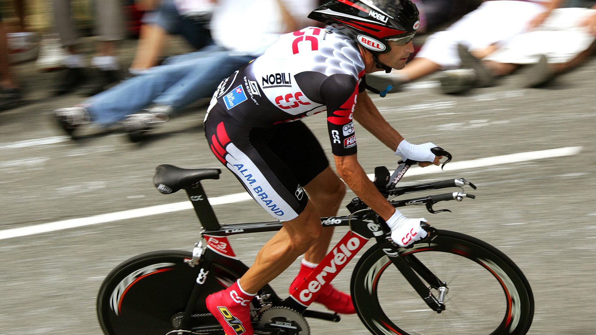 图卢兹密集传导打穿对方中场防线，图卢兹是什么意思